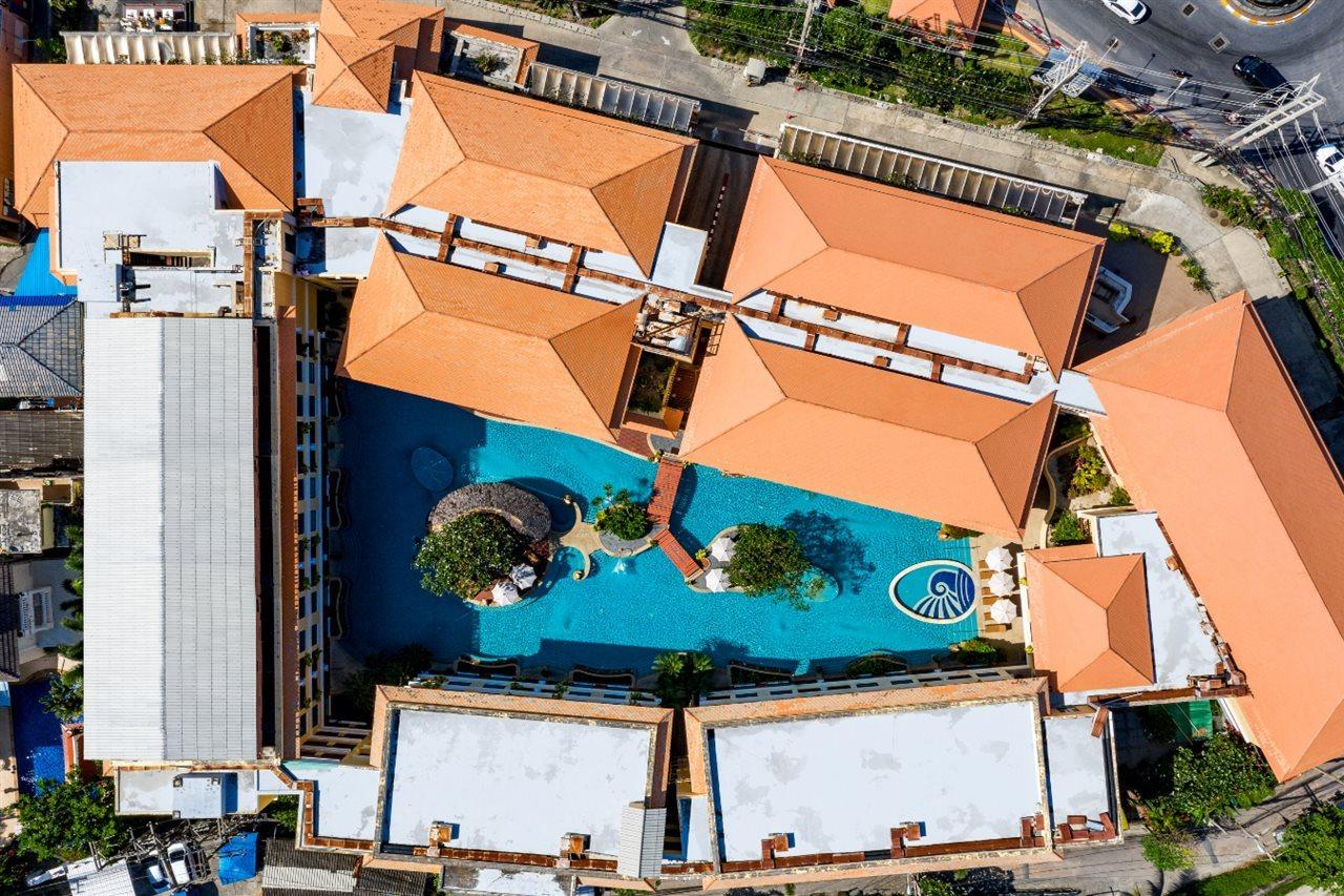 Patong Paragon Resort & Spa Sha Extra Plus Eksteriør bilde Aerial view of the hotel