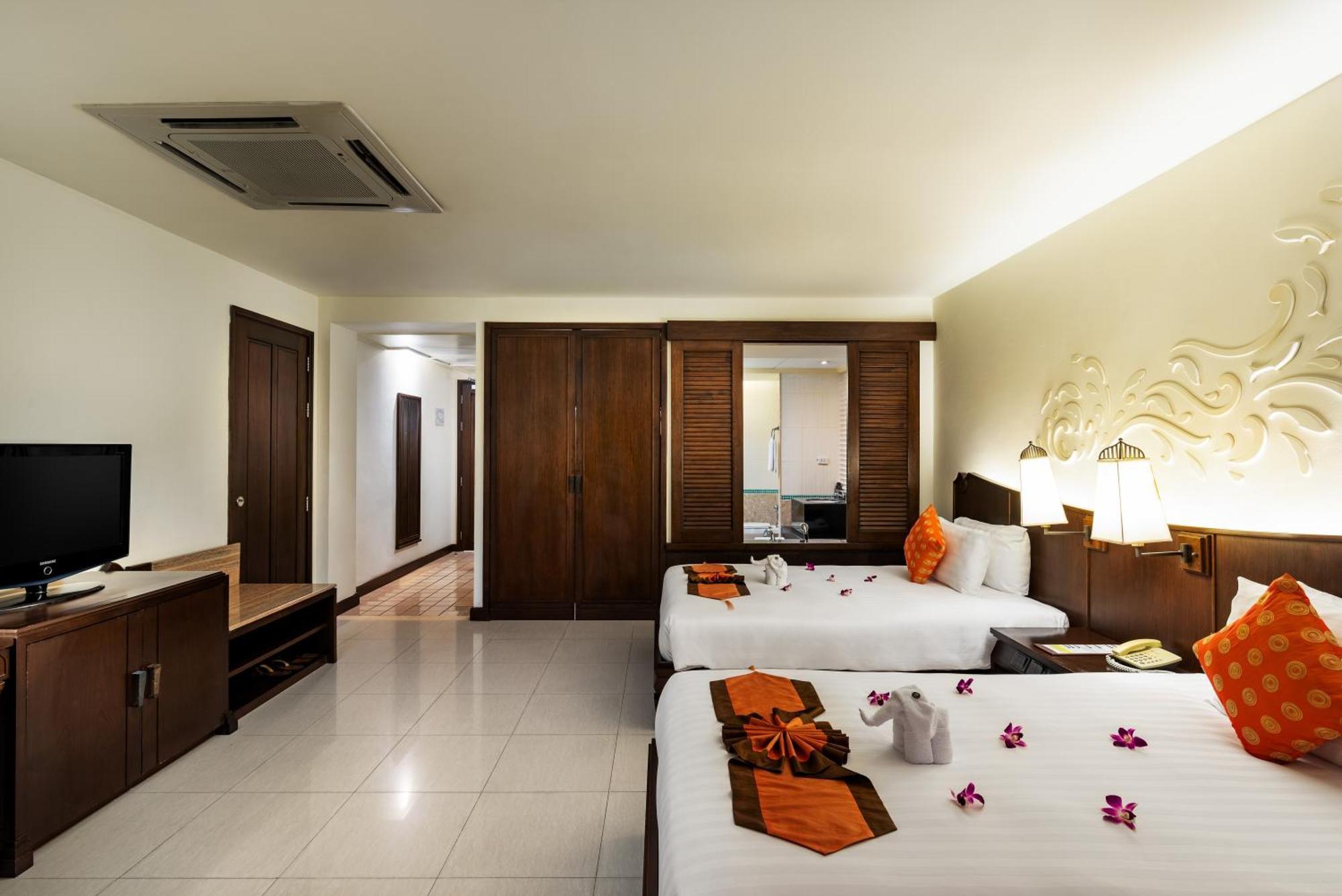 Patong Paragon Resort & Spa Sha Extra Plus Eksteriør bilde Deluxe Room