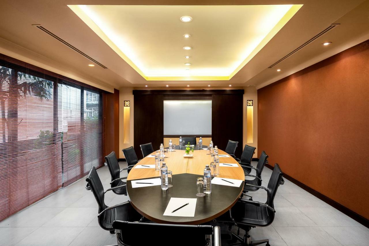 Patong Paragon Resort & Spa Sha Extra Plus Eksteriør bilde Meeting room